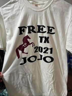Comfort Colors White Short Sleeve Tee with Burgundy Horse Graphic